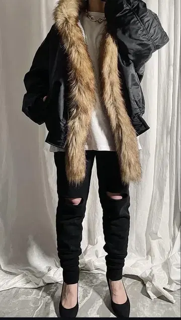 provoke 퍼가 달린 그레이 후드 맨투맨