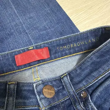 RED CARD TOMORROWLAND 데님