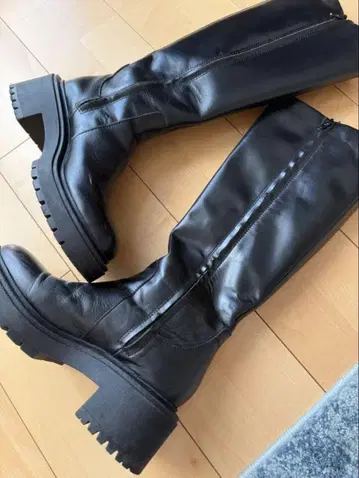 자라 ZARA 블랙 가죽 롱 부츠 새상품급