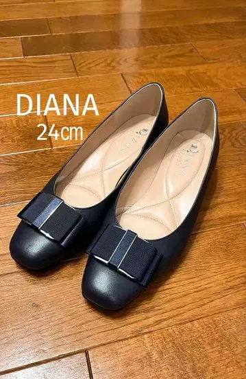 DIANA WELL FIT 네이비 스퀘어토 플랫슈즈