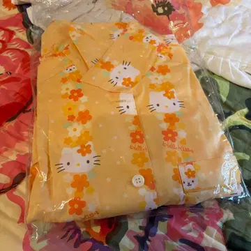 헬로키티 카오하나 파자마