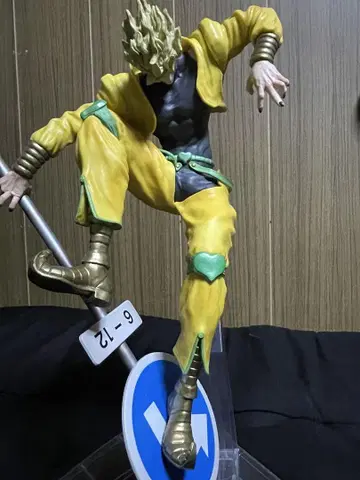 Dio Brando 액션 피규어