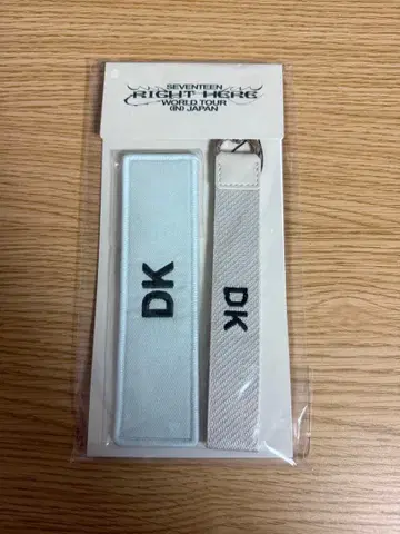 SEVENTEEN DK 와펜 배지 & 멀티 스트랩 세트