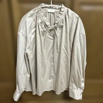 Ballsey 베이지 긴팔 블라우스
