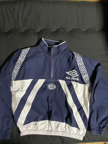 새상품급 X-LARGE UMBRO 나일론 자켓 S 사이즈 네이비