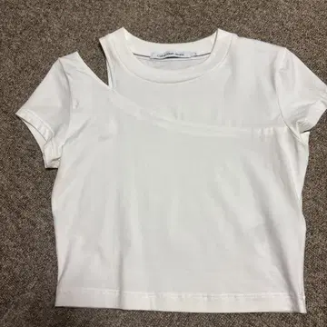 캘빈 클라인 T셔츠 S