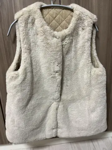 ZARA 퍼 베스트 자켓 베이지 아이보리
