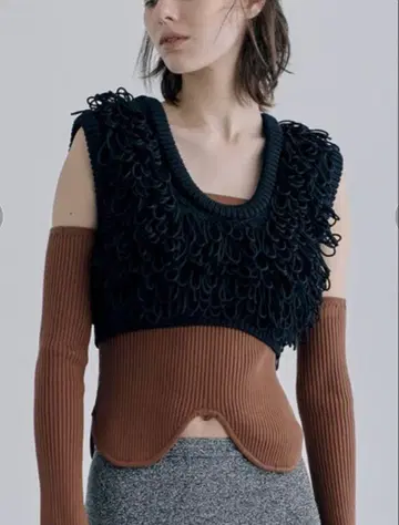 소린 Looped U Neck Vest sorin