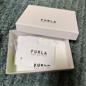 가격 인하 FURLA 접이식 지갑