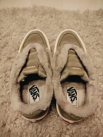 VANS 퍼 달린 슬립온 그레이