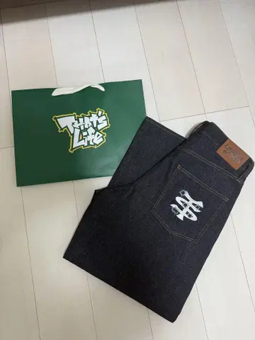 That's Life TS 로고 배기 데님 블랙