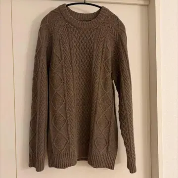 BEAMS 브라운 케이블 니트 스웨터
