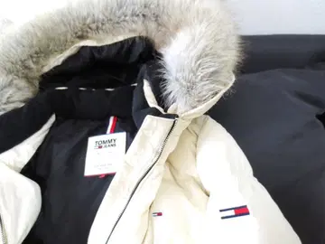 TOMMY JEANS 화이트 롱 다운 자켓