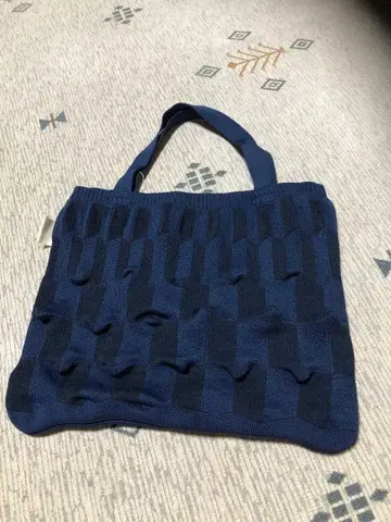 미사용 새상품 마루사와 니트 백