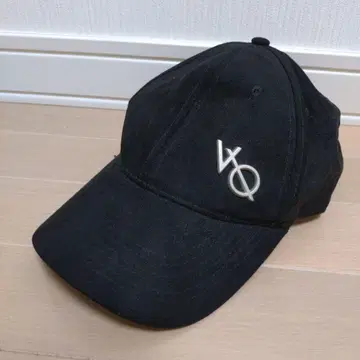 VANQUISH 블랙 캡 VQ 로고