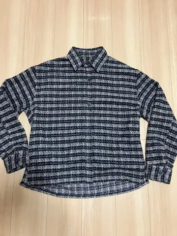 새상품급 ZARA 오버 사이즈 짧은 기장 플란넬 셔츠 자켓 S 사이즈