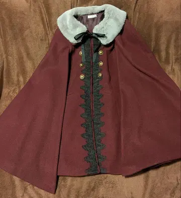 엑시즈팜 케이프 코트