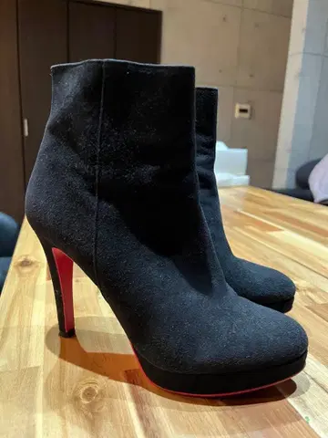 DIANA 블랙 스웨이드 부츠 24cm
