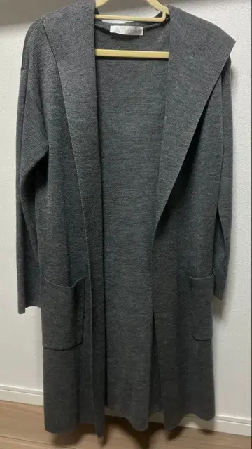 Human 2nd Occasion 후드 부착 니트 가디건 그레이