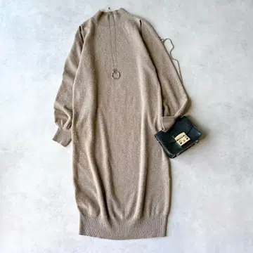 셀포드 캐시미어 100% 숄더 슬릿 니트 원피스 브라운