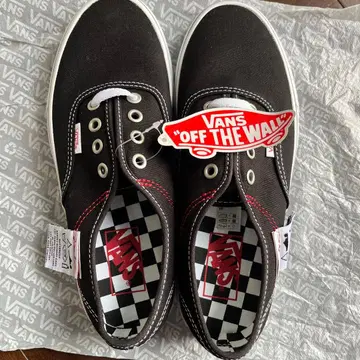 VANS OFF THE WALL 블랙 스니커즈