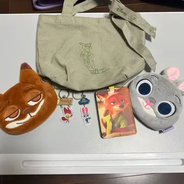 주디 닉 미니 토트, 패스 케이스, 키링(2) 미니 파우치(2)