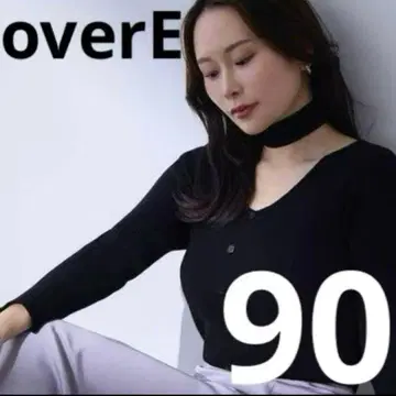 overE 탈부착 가능한 초커 포함 프론트 버튼 패널 니트 오버이