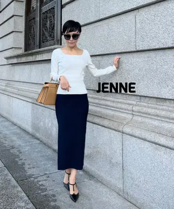 JENNE 제엔느 스퀘어넥 니트