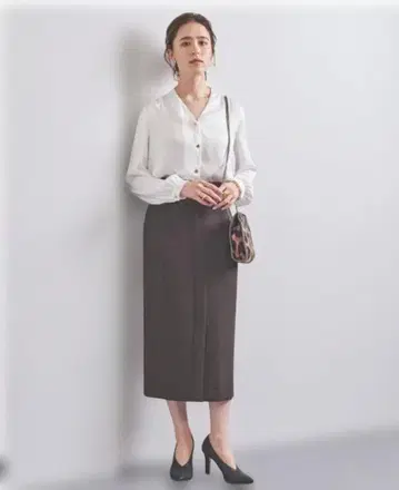 UNITED ARROWS 유나이티드 애로우즈 화이트 새틴 블라우스