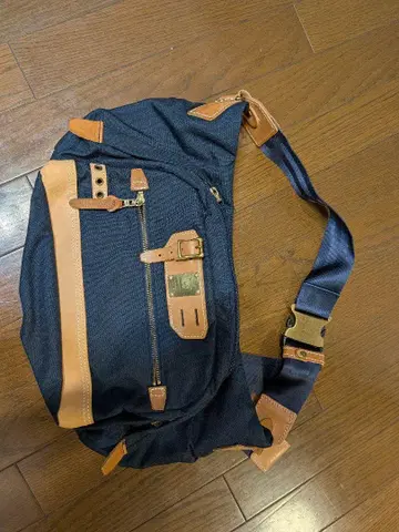 마스터피스 숄더백