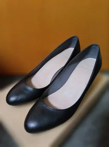 KASHIYAMA 블랙 가죽 펌프스 24.5cm 와이즈 M