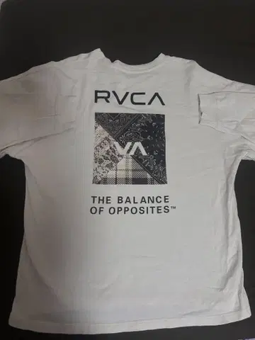RVCA 화이트 롱 슬리브 T셔츠
