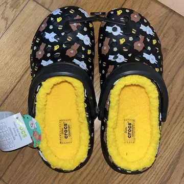 [ 미사용 새상품 ] crocs LINE 캐릭터 복슬복슬 샌들