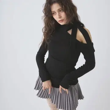 Pellicule 2way one shoulder tops black