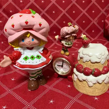 스트로베리 쇼트케이크 피규어 탁상시계