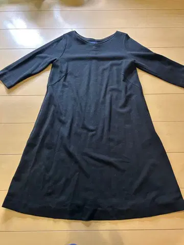 LA MARINE FRANCAISE 블랙 V넥 원피스