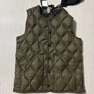 택 포함 새상품 타이온 다운 베스트 사이즈 M