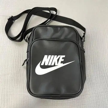 NIKE 숄더백