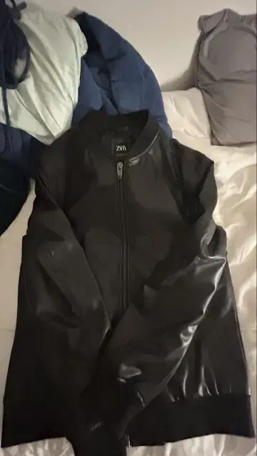 ZARA 블랙 인조 가죽 봄버 자켓 y2k