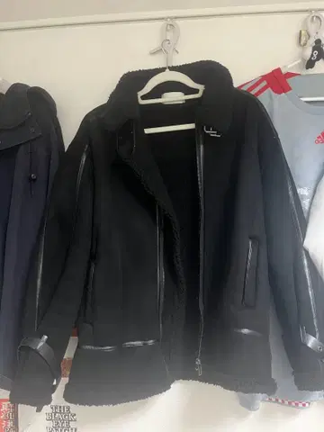 WEST BOY 퍼 달린 양가죽 자켓