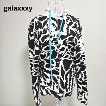 [ 인기 galaxxxy ] 몬헌 콜라보 진오우거 후드티 블랙 화이트