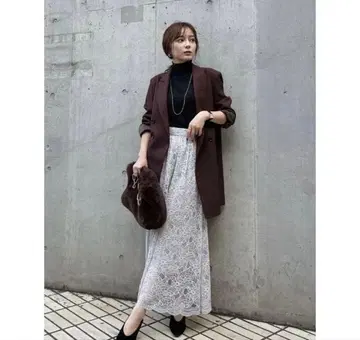 anuans 사이드 슬릿 피크드 롱 자켓 브라운