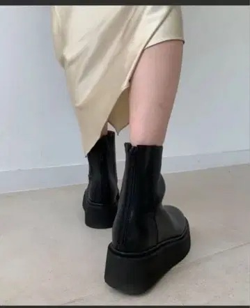 경량 통굽 벌키 플랫폼 러버 부츠