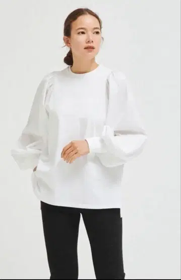 yori 볼륨 퍼프 슬리브 티셔츠