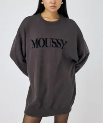 MOUSSY 마우지 로고 맨투맨 풀오버 다크 그레이