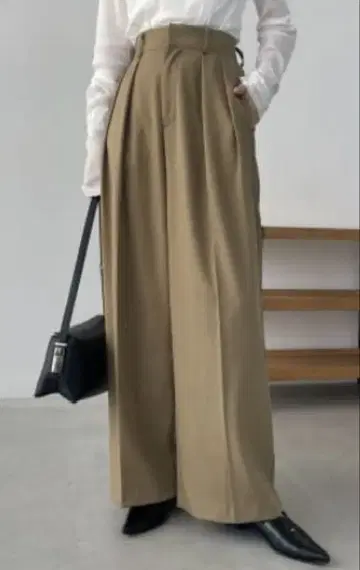 CAPRICIEUXLEMAGE 2턱 와이드 팬츠 베이지 PS 새상품급