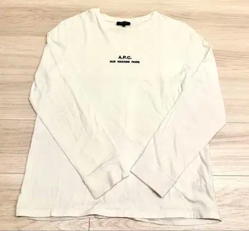 A.P.C. 자수 로고 화이트 L