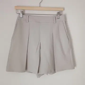 [ 새상품급 ] 빔즈 골프 큐롯 M 베이지 25ss