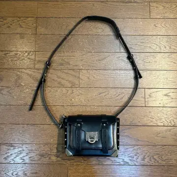 MICHAEL KORS 스터드 장식 숄더백 블랙