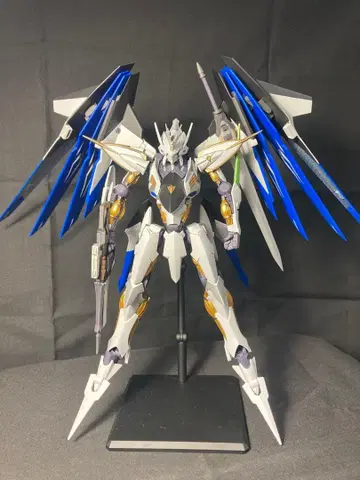 MODEROID 모데로이드 빌키스 전체 도색 완성품